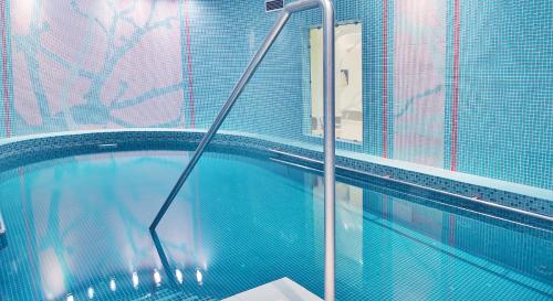 Swimming pool, Sun Palace Wellness Hotel in Marianske Lazne