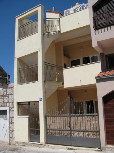  ZICO Apartments Primošten, Pension in Primošten