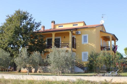 Apartments with a parking space Novigrad - 7142 - image 8