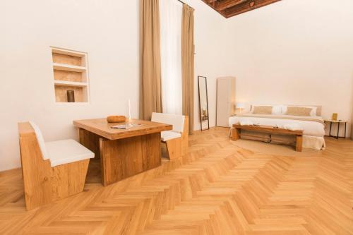 ICON Rosetó by Petit Palace - main image