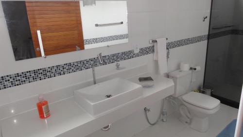 Shower, Linda Suite perto da Praia do Forno in Arraial do Cabo