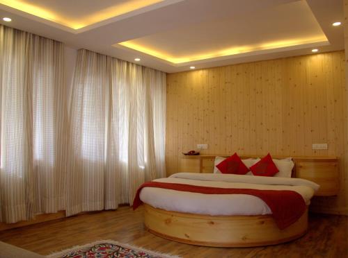 Hotel Dream Land - Riverside (old manali)