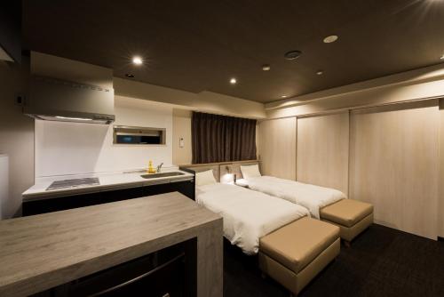 137698054 INOVA Kanazawa Station Hotel Suite