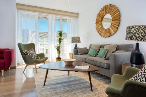 Three-Bedroom Apartment with Terrace