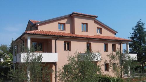 Apartments with a parking space Dajla Novigrad - 11845 