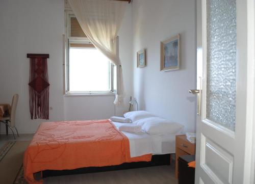 Apartments by the sea Zadar - 13291 - image 4