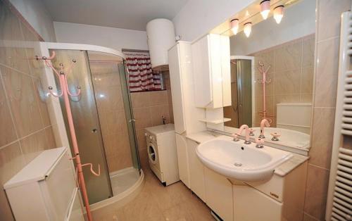 Apartment Andrea - image 9