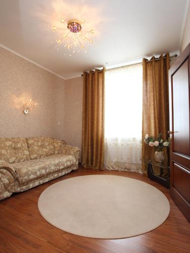 Paradise Hotel - image 8