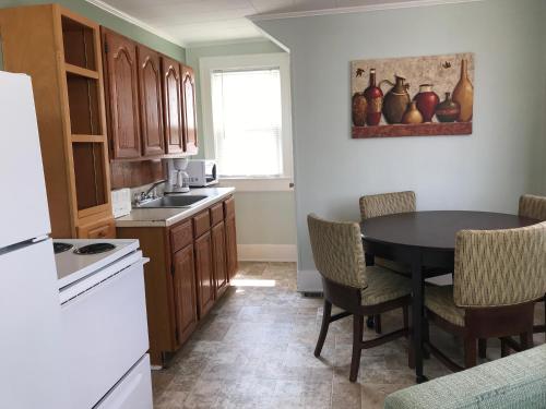 2 bedrooms, 3 beds