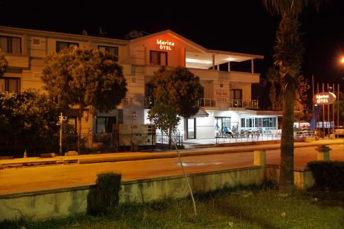 Marina Hotel - image 8