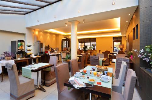 Hostellerie des Trois Pigeons, Paray-le-Monial in Paray-le-Monial