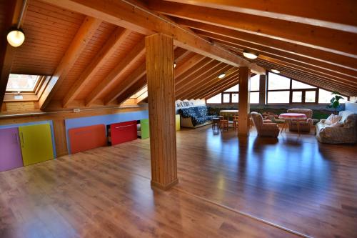 Quadruple Room with Private Bathroom