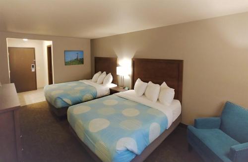 Sandhill Inn & Suites Sandhill Inn & Suites is perfectly located for both business and leisure guests in Monte Vista (CO). The property offers a wide range of amenities and perks to ensure you have a great time. Service-mi