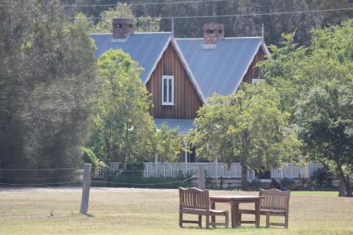 The Carriages Boutique Hotel and Vineyard