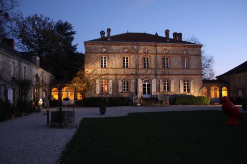 . Château de l'Oiselinière
