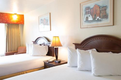 Queens Inn Anaheim Room Type - Queen Room with Two Queen Beds
