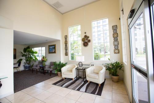 Anaheim Express Inn Maingate - image 5