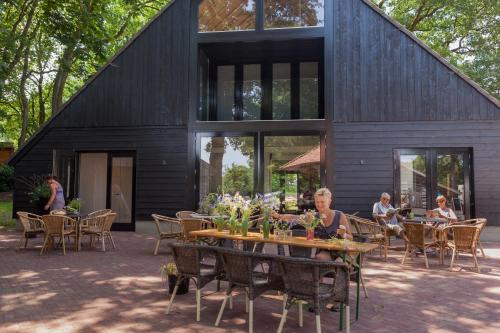 Їжа та напої, Hoeve Springendal in Отмарсум