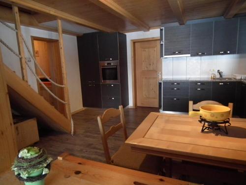 virtuve, Alpenlodge in Schattenhalb