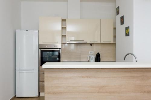 Two-Bedroom Apartment with Terrace and Sea View image 10