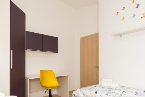 Two-Bedroom Apartment with Terrace and Sea View image 6
