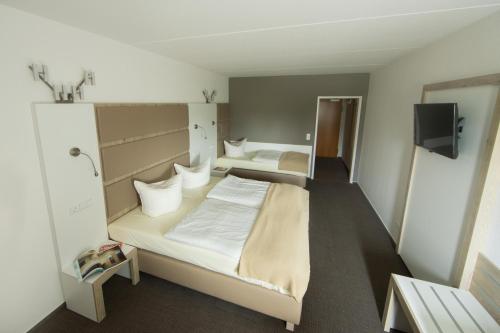 Confour Hotel - image 10