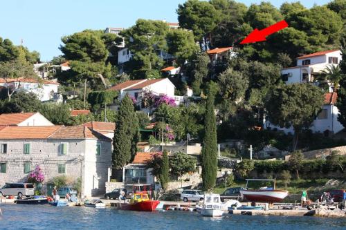 Apartments by the sea Maslinica Solta - 772 - image 2