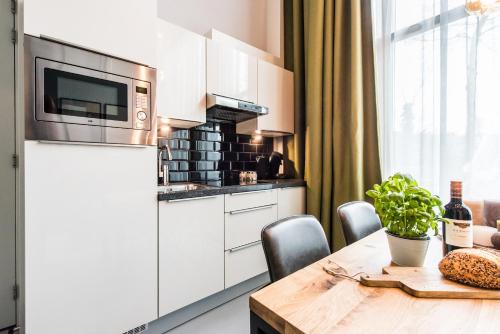Short Stay Group Eastern Docklands Apartments - image 5