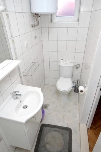 Apartments and rooms with parking space Korcula - 4399