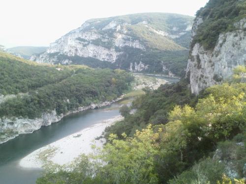 photo chambre gîte en sud Ardèche