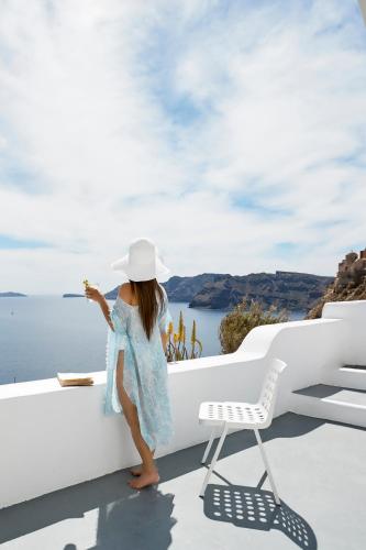 Helianthus Suites- Caldera Caves - image 5