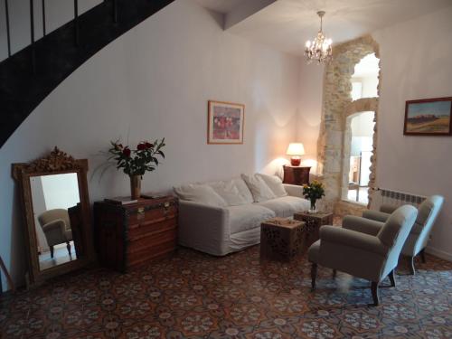 ห้องส่วนกลางสำหรับนั่งเล่น/ดูทีวี, Villa Colonna Appartements in มานอสก์