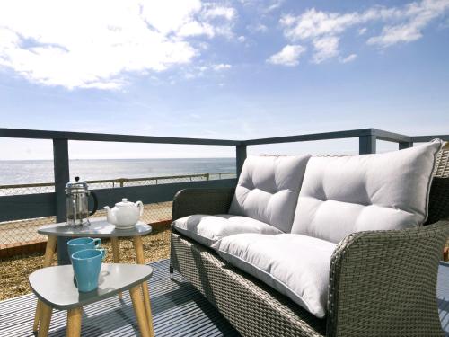 Sail Away Holiday Villa - Isle of Wight