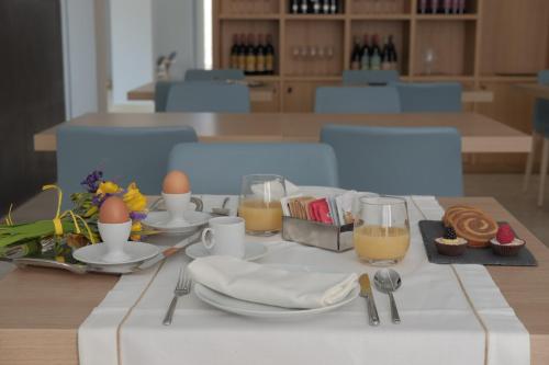Netum Hotel - image 11