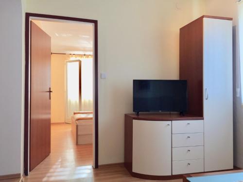 Guest House Sandra - image 11