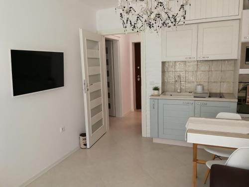 Sunrise Complex Apartments - image 8