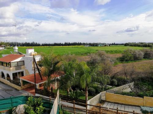 Skats, Marlen's Place near Paphos Airport in Timi
