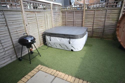 Holiday Home Hot Tub & Sauna