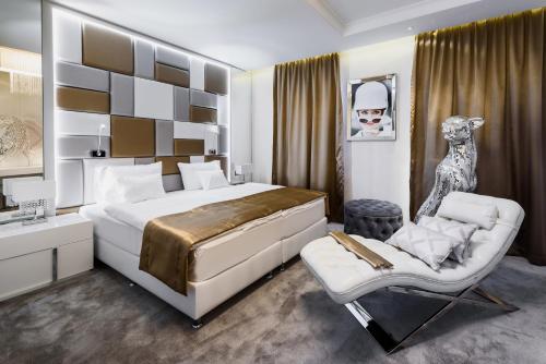 RQ Boutique & Unique Hotel in Gyor