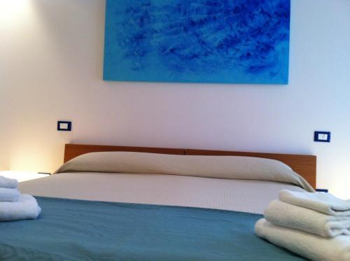 Double Room image 7