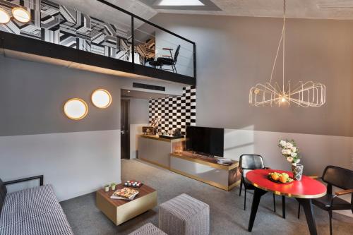 Stories hotel - image 2