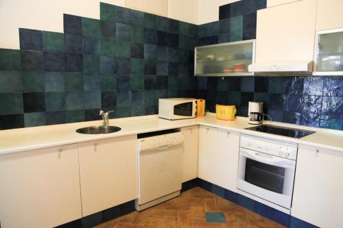 Kitchen, Quinta Teresinha in Estombar