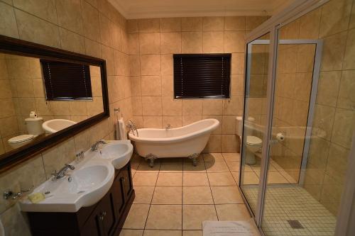 Halfway House Hotel Halfway House Hotel