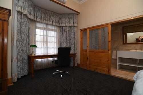 Halfway House Hotel Halfway House Hotel