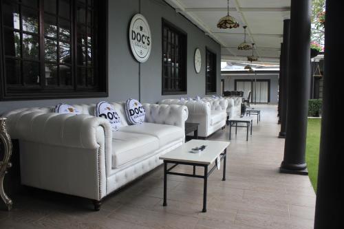 Halfway House Hotel Halfway House Hotel