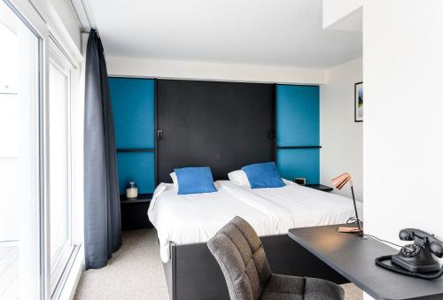 Twin room, penthouse