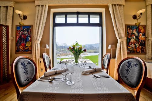 餐廳, 卡爾施泰因浪漫酒店 (Romantic Hotel Mlyn Karlstejn) in 卡爾什特因