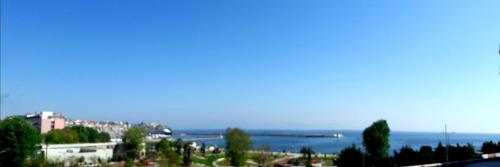  Leo Lux Apartment in Kavala