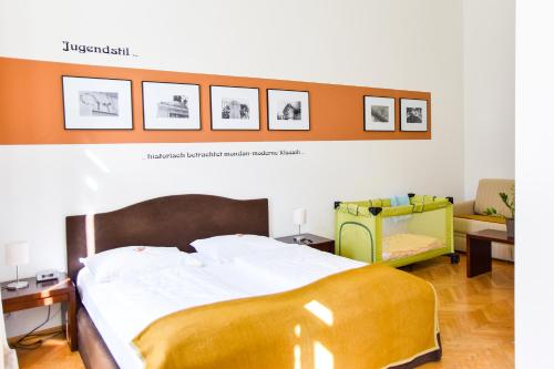 Grand Double Room with Private Bathroom image 1