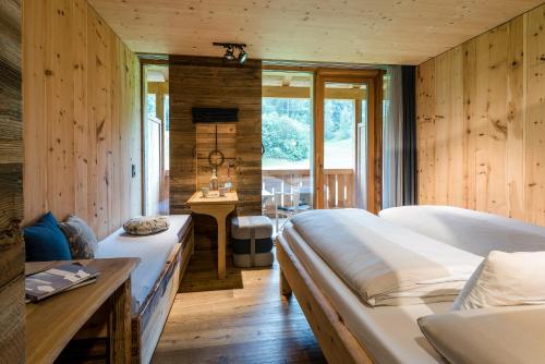 Double Room with Balcony and Mountain View